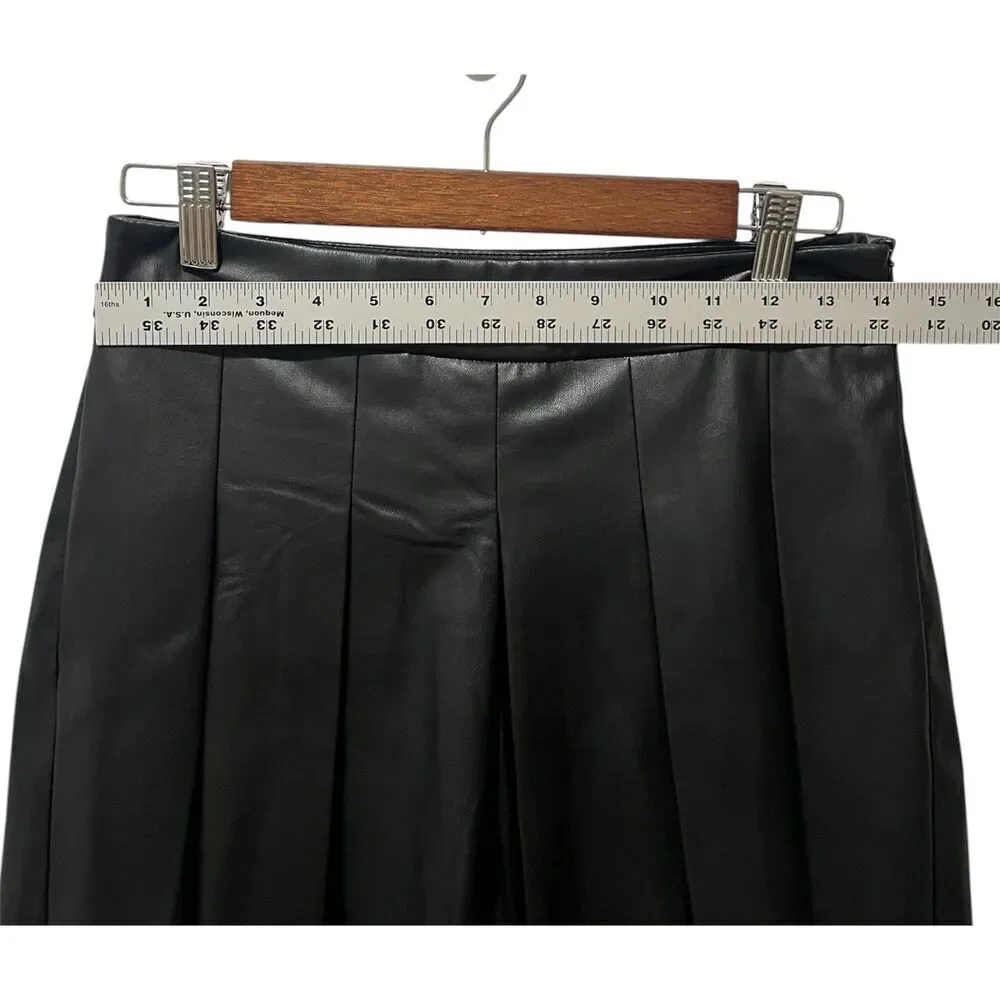 Altar'd State Faux Leather Pleated Mini Skort Size Medium Black NWT